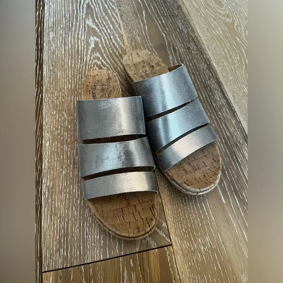 Kork-Ease | Menzie Banded Slide Wedge Sandals | Soft Gold | 9 - Picture 3 of 14